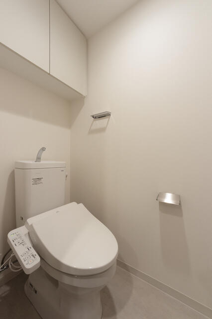 トイレ　※写真は同タイプ住戸です。