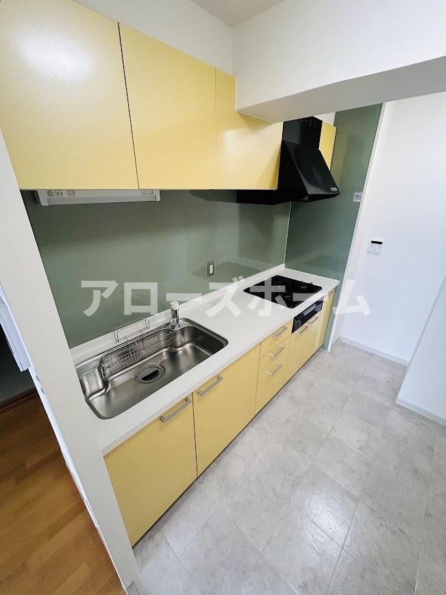 キッチン　※室内写真は前回募集の同一マンション内別室につきイメージです