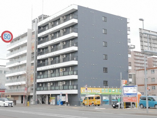 地下鉄南北線 中島公園駅 徒歩10分 築22年
