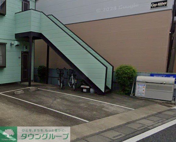 エントランス　駐車場