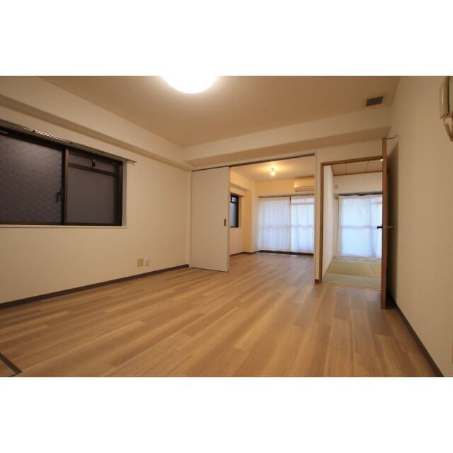 居室・リビング　※別部屋参考写真