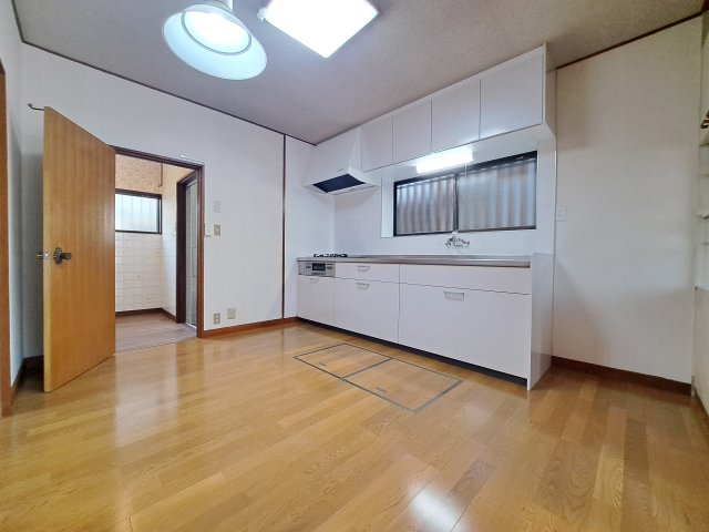 調布市染地2丁目戸建のキッチン写真