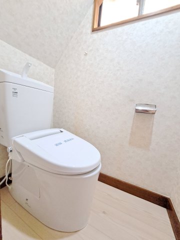 調布市染地2丁目戸建のトイレ写真