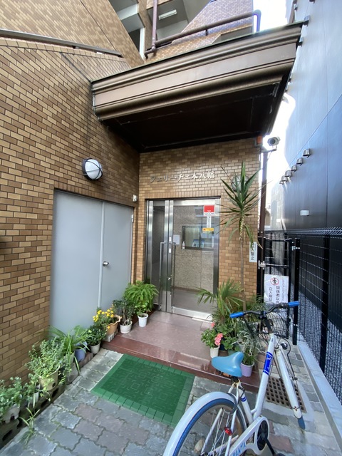 ＪＲ総武線 本八幡駅 徒歩5分 8階建 築39年の外観写真