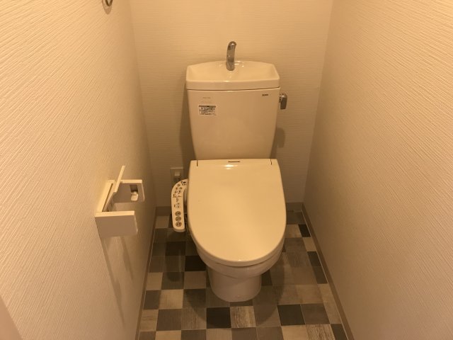 リアンレガーロ井尻ステーションEAST館のトイレ写真