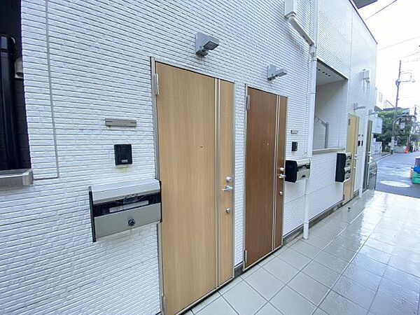 エントランス　Ｇｌａｎｚ千駄木Ｓｏｕｔｈ　文京区千駄木５