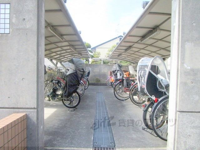 駐車場　駐輪場