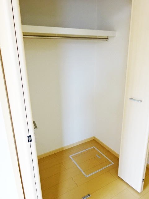 収納　洋服収納に便利なクローゼットです。
