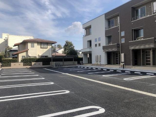 駐車場　駐車場完備です