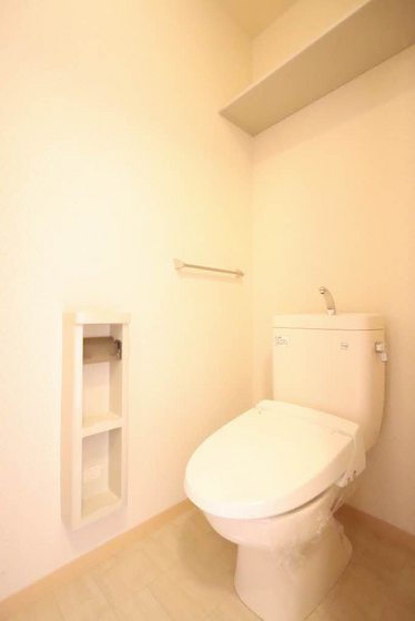 ハイツ向鶴 F棟のトイレ写真