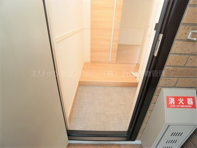 ＪＲ東海道本線 近江八幡駅 徒歩19分 3階建 築6年の玄関写真