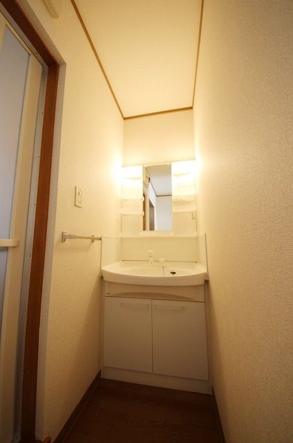 コーポ道中坂Iの内装写真