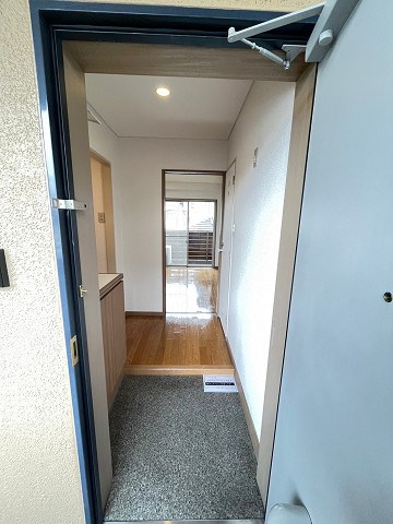 能登フラッツの玄関写真
