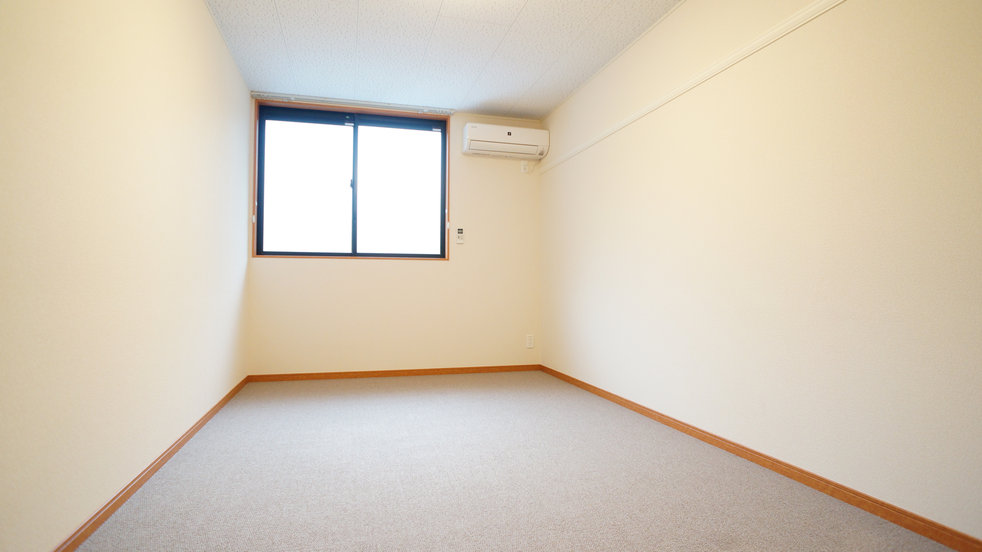 居室・リビング　明るいお部屋で目覚めもスッキリ