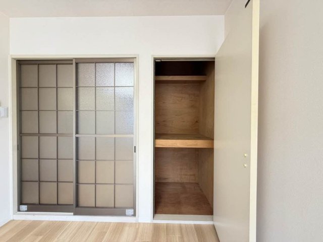 収納　掲載写真は同型モデルを掲載しており実際のお部屋と仕様等が異な