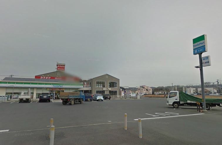 コンビニ　ファミリーマート研究学園店（コンビニ）まで270m