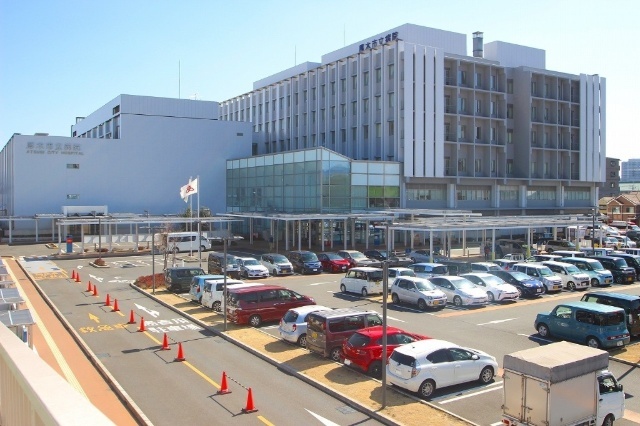 病院　厚木市立病院（病院）まで650m
