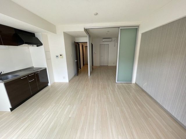 地下鉄御堂筋線 江坂駅 徒歩17分 3階建 築15年の居間写真