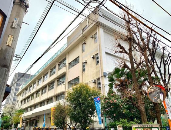 中学校　台東区立御徒町台東中学校（中学校）まで869m