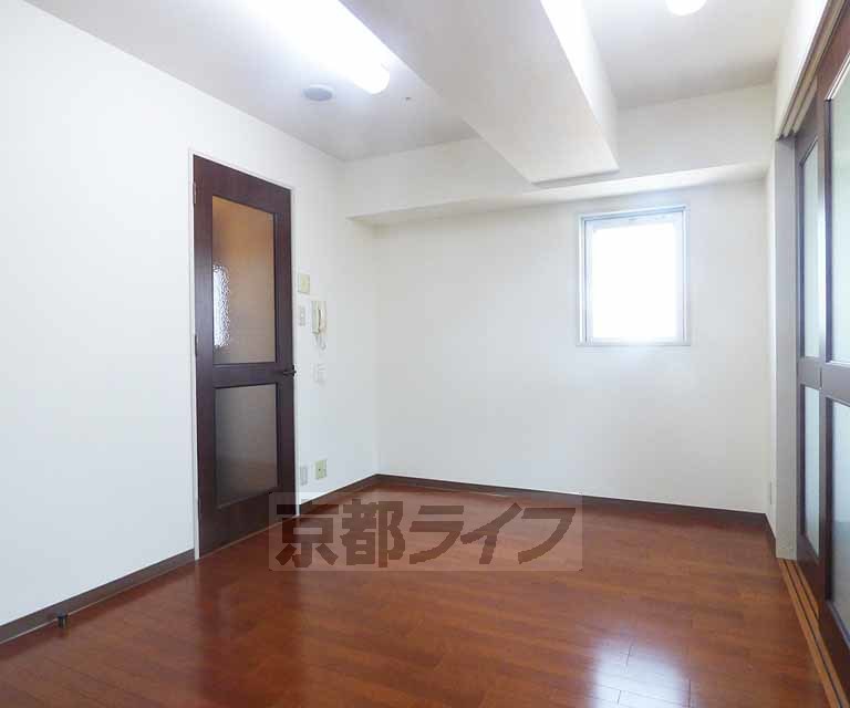 居室・リビング　広々としたお部屋です。