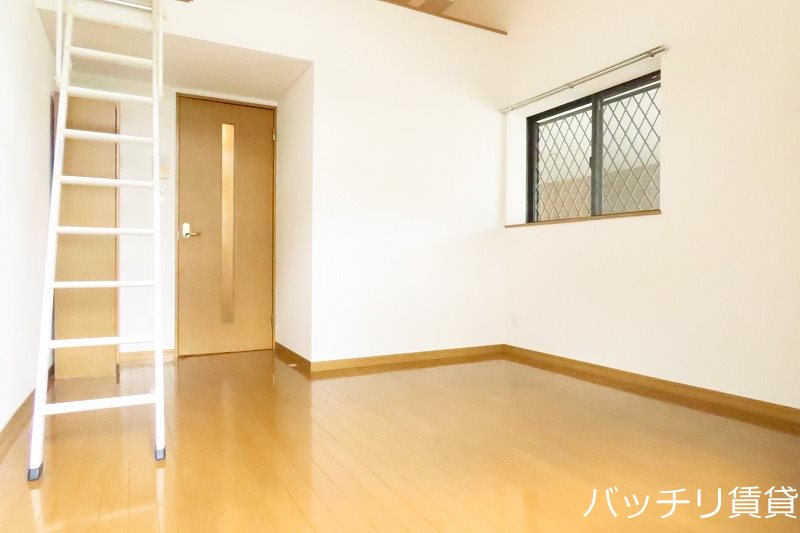 居室・リビング　画像は同型イメージの為、現況を優先いたします。