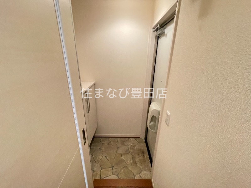 玄関　反転同型タイプ