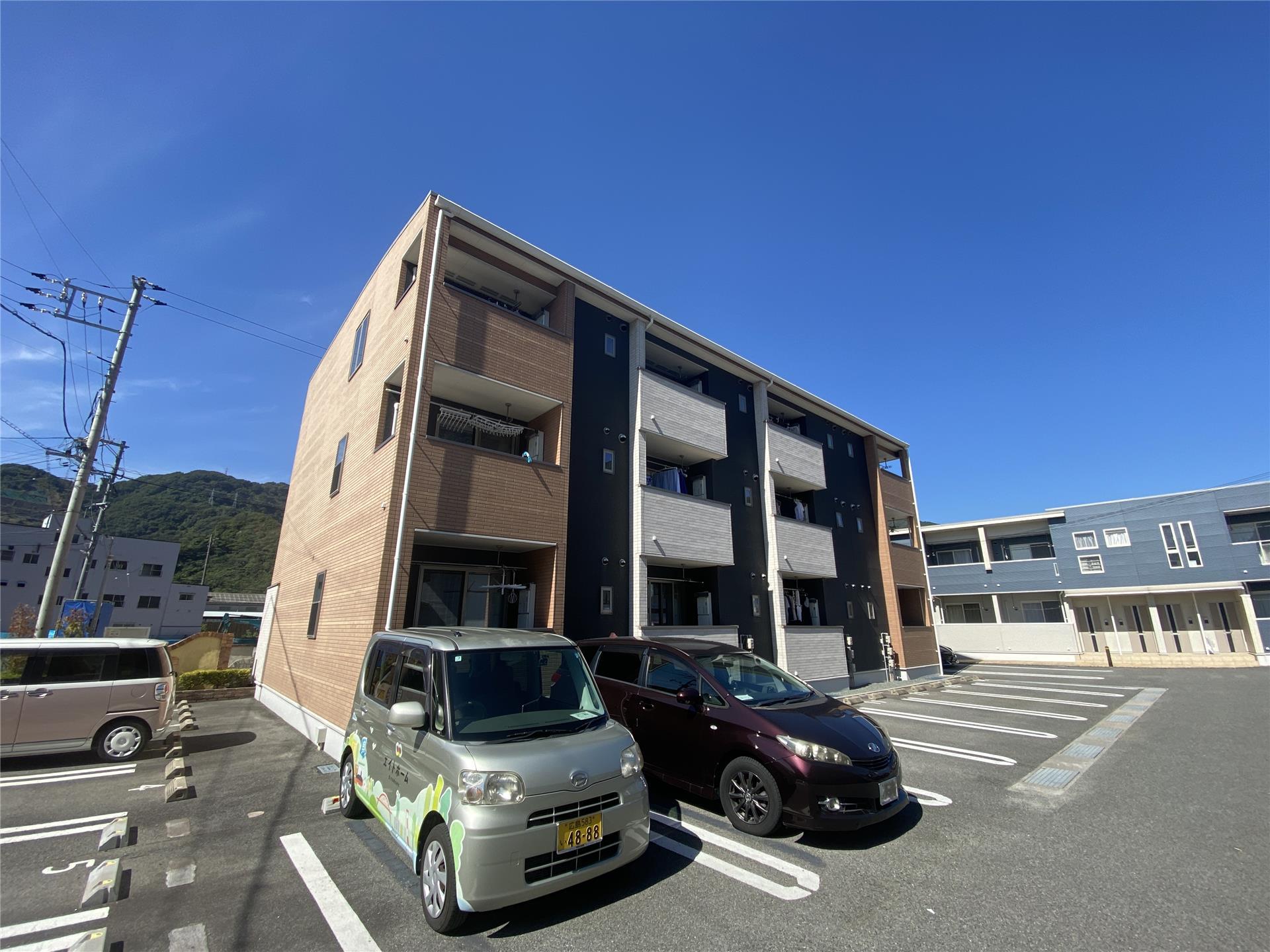 建物外観　2010年築　ウィステリアガーデン A