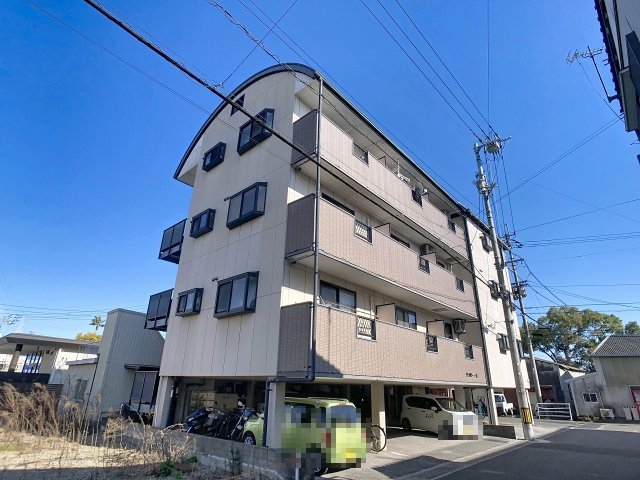 建物外観　現況が相違する場合は現況を優先致します。