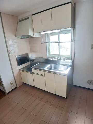 キッチン　コンパクトなキッチンで掃除もラクラク