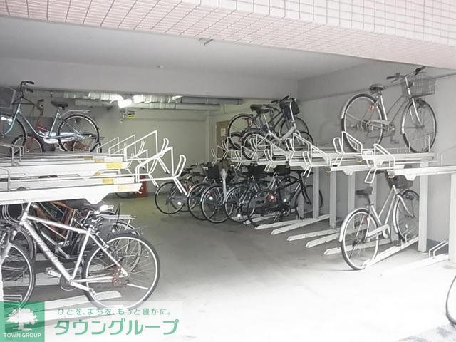 その他共有部分　★屋根付駐輪場完備★