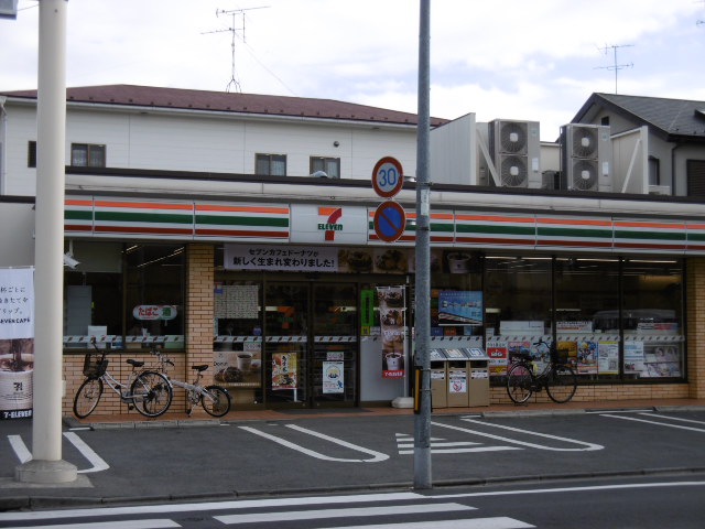 コンビニ　セブンイレブン大田区西蒲田3丁目店（コンビニ）まで115m