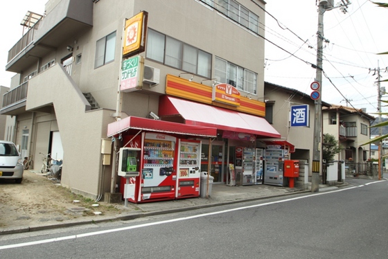 【広島市安佐南区西原のマンションのコンビニ】