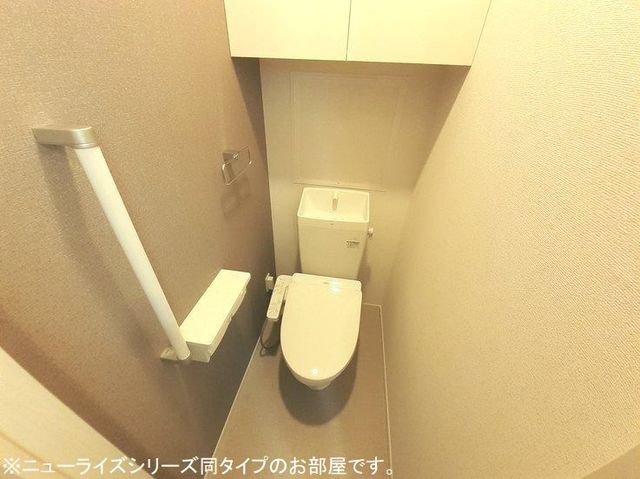 【行橋市北泉のアパートのトイレ】