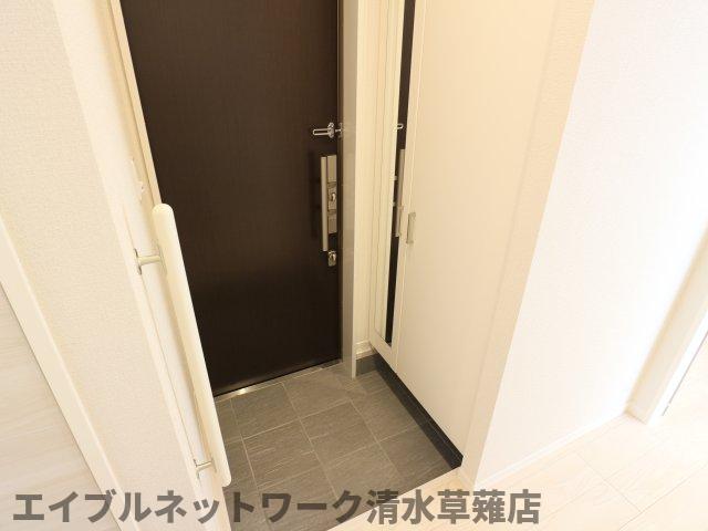 【静岡市葵区瀬名のマンションの玄関】