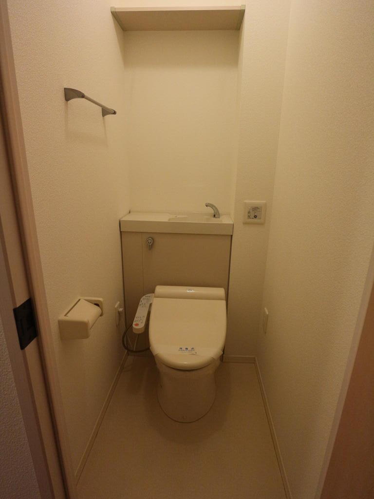 トイレ　洗浄便座で、快適なトイレ空間！