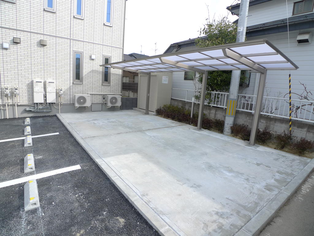 駐車場　駐車場、駐輪場スペースもあります！