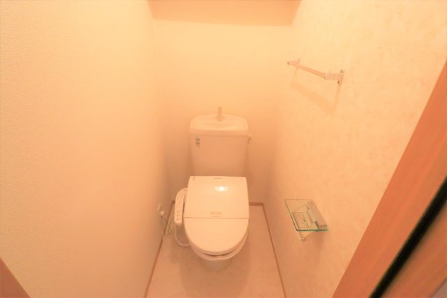 【西尾市富山のアパートのトイレ】