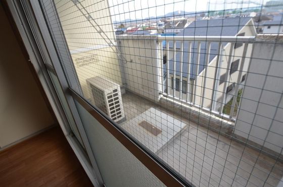 【岡山市北区北方のマンションのバルコニー】