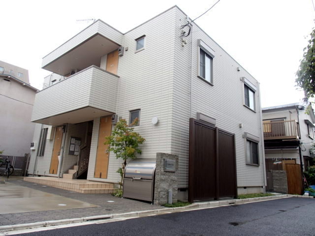 世田谷区奥沢のマンションの建物外観