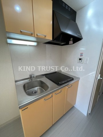 キッチン　コンパクトなキッチンで掃除もラクラク