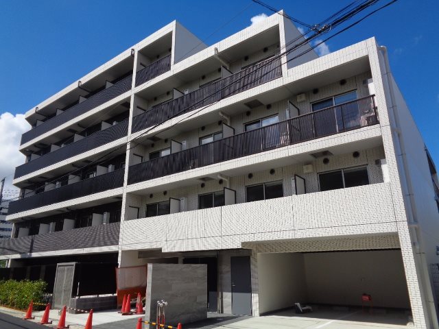 【立川市錦町のマンションの建物外観】