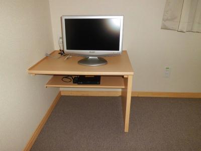 その他　テレビとレオネット。月1600円でネット使い放題です。