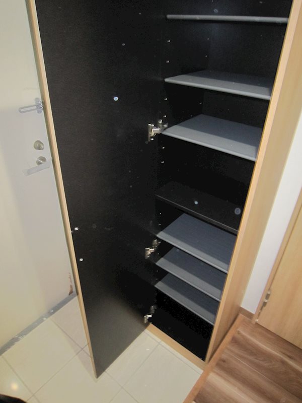 玄関　トールシューズボックス