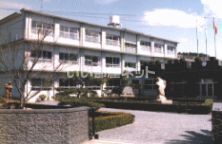 小学校　坂出市立林田小学校（小学校）まで1663m
