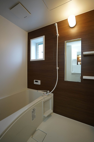 バス・シャワールーム　同じ建物の別のお部屋