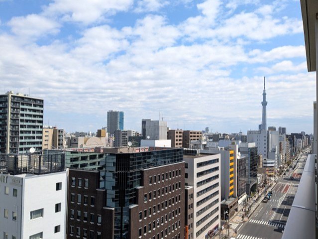 バルコニー　13F、上層階のバルコニーからスカイツリー隅田川花火見えます