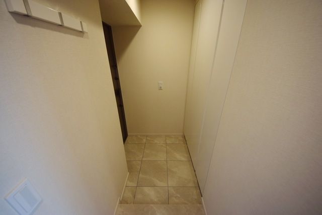 玄関　※別部屋の参考写真です。