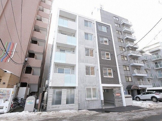 北海道札幌市中央区北五条西９（マンション）の賃貸物件の外観