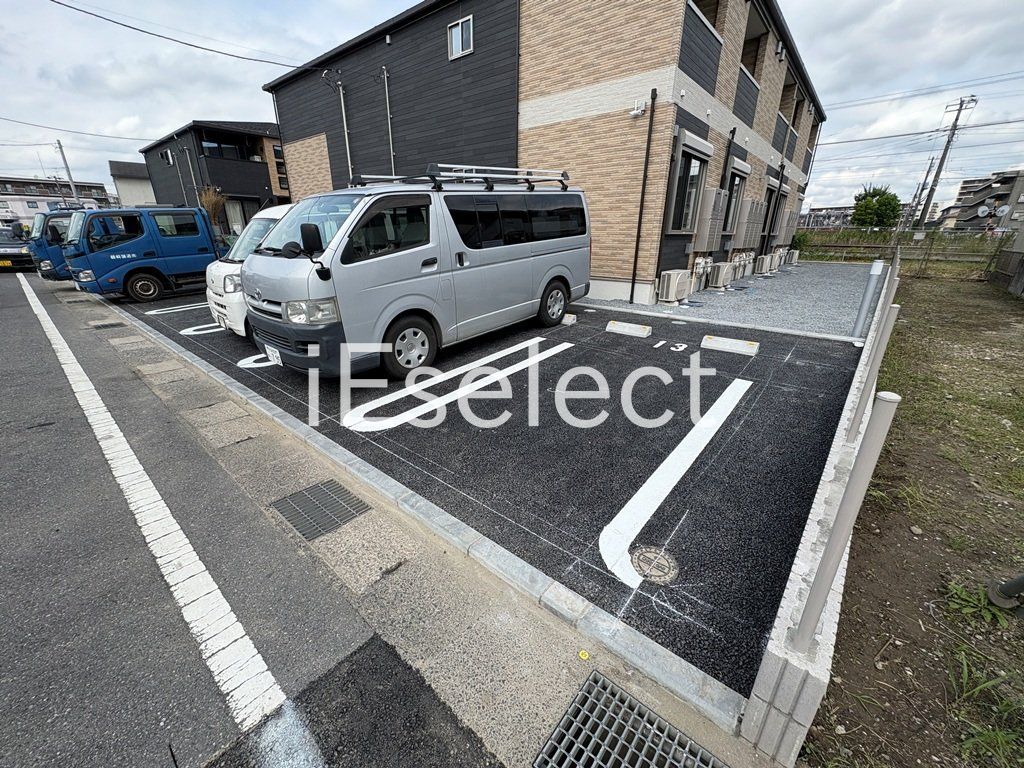 駐車場　敷地内駐車場。