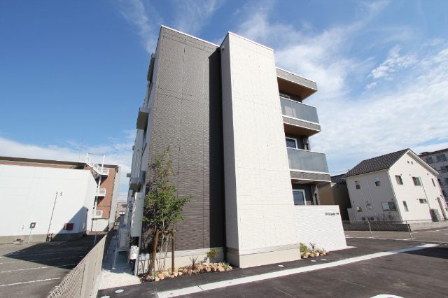 建物外観　建物外観